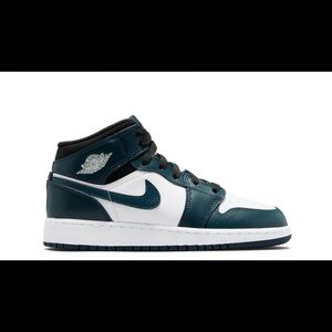 Jordan 1 Mid Armour Navy Grade School Sizes